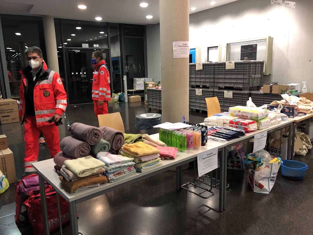 Munich aid organizations look after additional emergency shelters for refugees from the Ukraine on Riesstraße